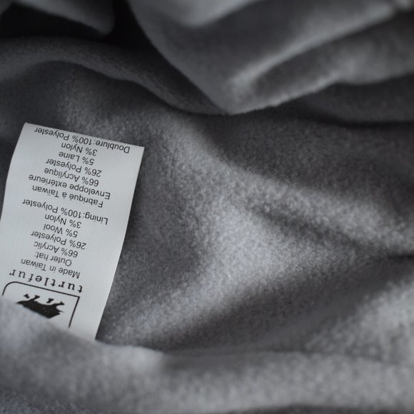 NWT Turtle Fur Lexi Pompom Beanie Blush Fleece Lining Ribbed Cuff - Picture 9 of 10